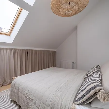 Διαμέρισμα Warm 2bd Centre *